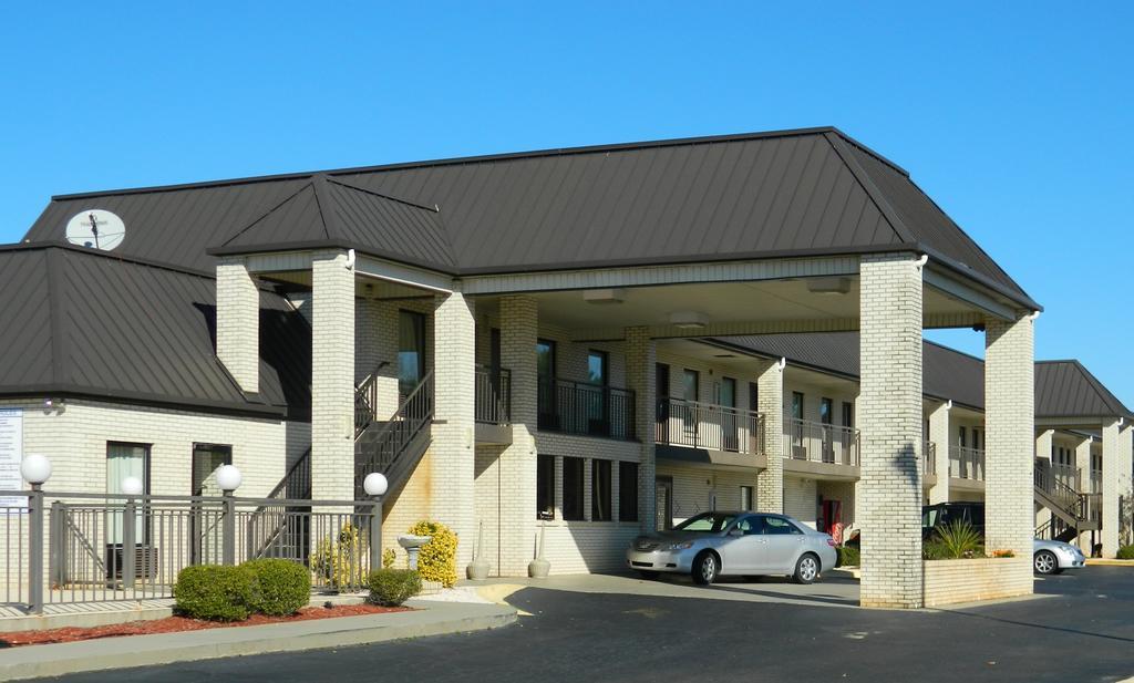 Deluxe Inn And Suites York Esterno foto