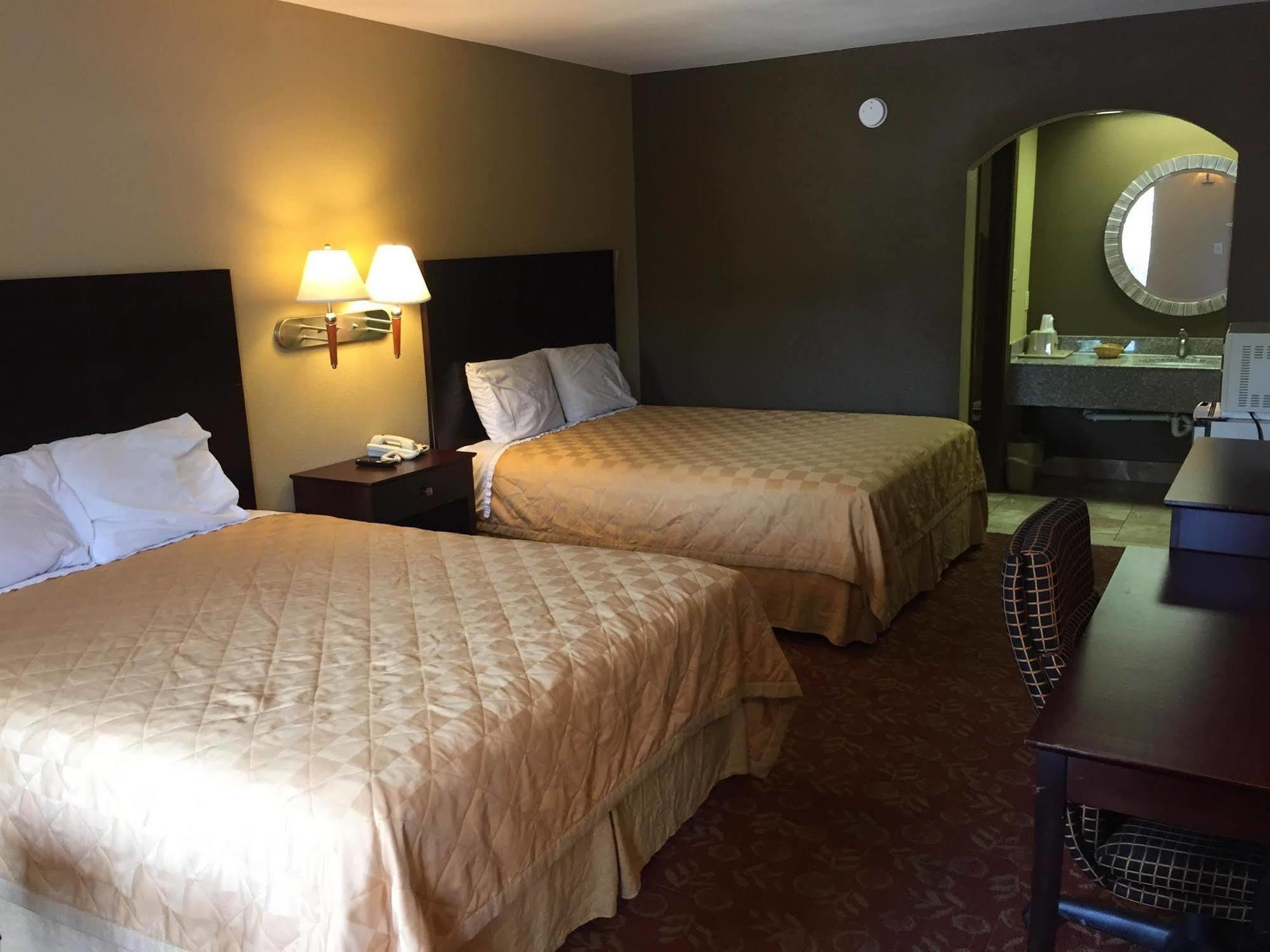 Deluxe Inn And Suites York Esterno foto