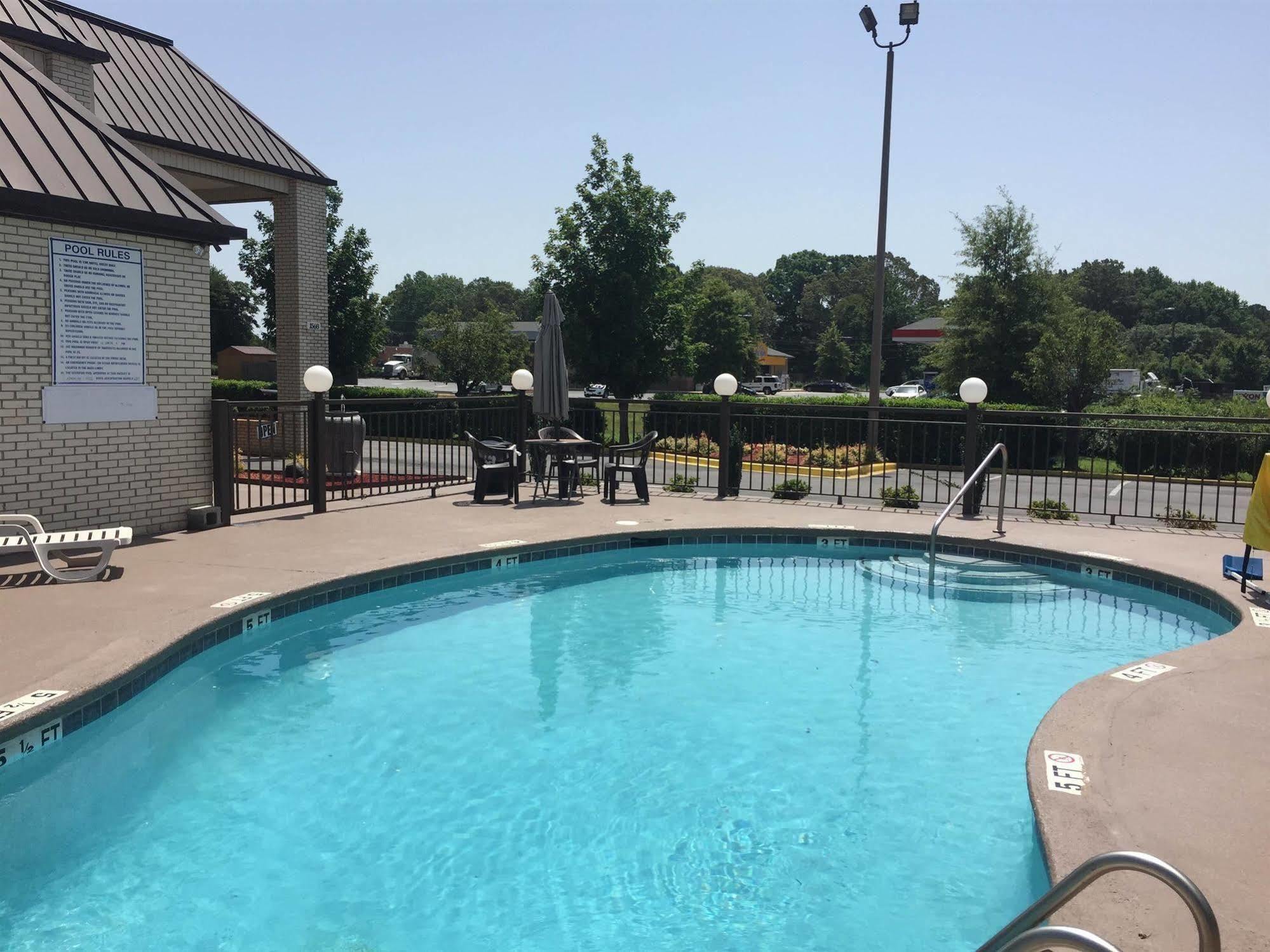 Deluxe Inn And Suites York Esterno foto